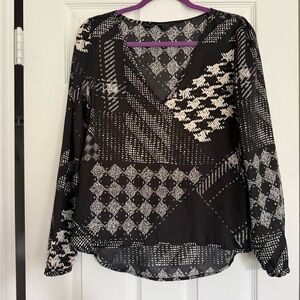 Guess Black and White Graphic Long Sleeve Blouse